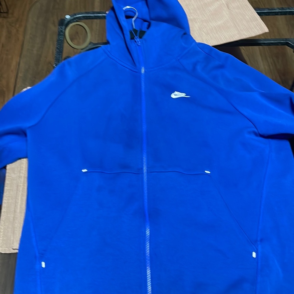 nike hoodie